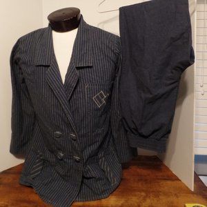 VTG Women's 2 pc suit 515